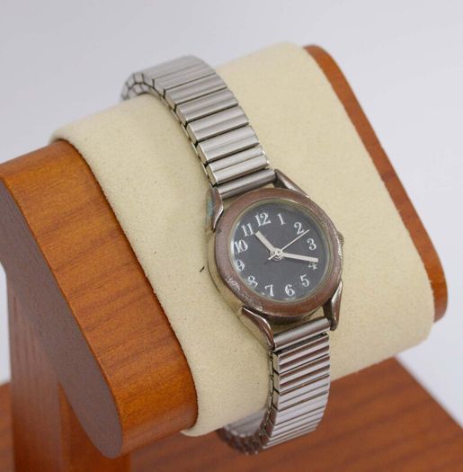 Ladies Quartz Watch