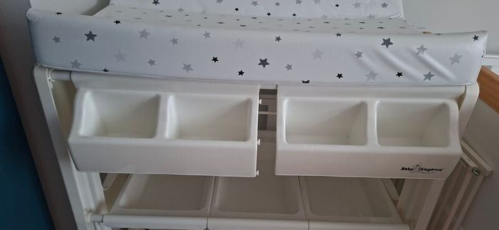 Baby changing table