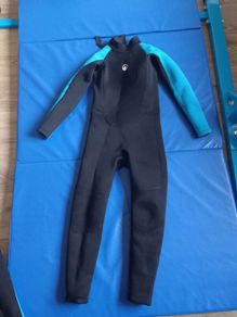 Boys wetsuit 9-10