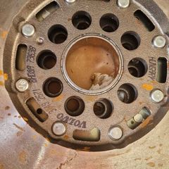 Dual mass flywheel
