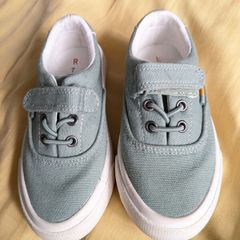 Green toddler runners