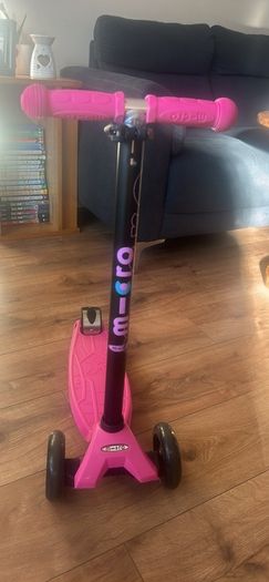 Micro maxi girls scooter