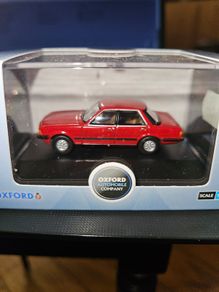Oxford Diecast Ford Cortina Mk5 Cardinal Red 1.76 Scale