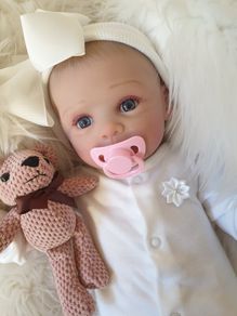 Reborns By Laura.  Introducing Baby Lacey.  20 Inch Newborn Reborn Doll.  Welcome To View