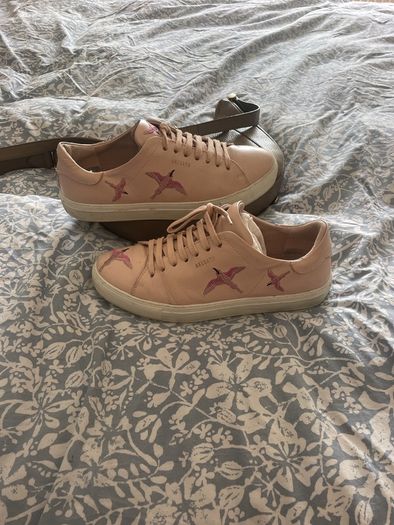 Axel arigato trainers