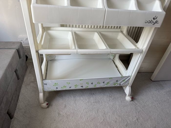 baby changing unit
