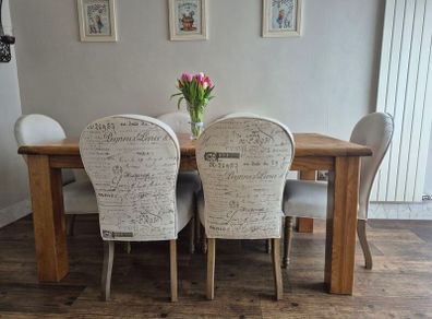 Oak dining table 1.8 and 6 chairs
