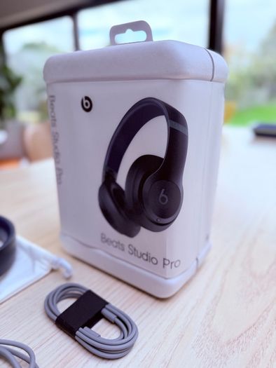 Beats Studio Pro Wireless Headphones Navy Brand New Apple Replacement