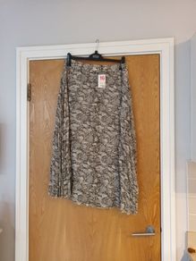 Primark  Multi Colour  Skirt. S.16.  B.N.W.T