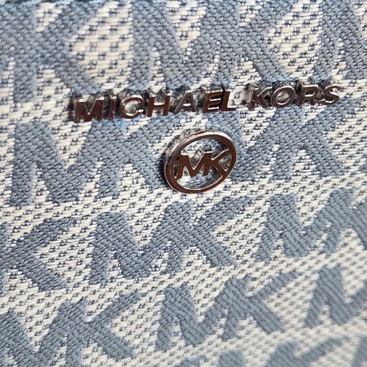 Michael kors crossbody bag