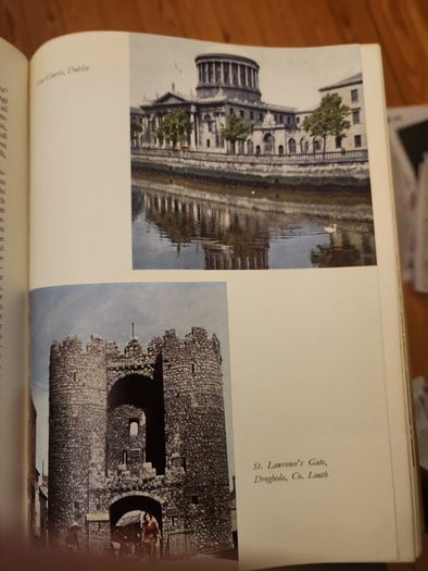Heimat Der Regenbogen. ( Home Of The Rainbow) By A.e. Johann. First Edition Large Volume Hardback In Good Condition