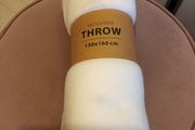Cosy white throw