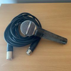 Shure SM58 Dynamic Vocal Microphone + XLR cable