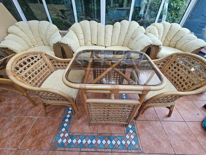 9 piece Conservatory/Sunroom Furniture set