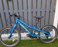 Carrera Abyss 20" Hybrid Bike  Mint Condition