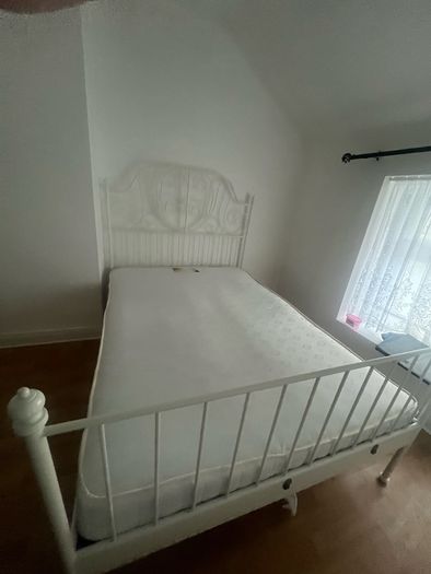 Double Bed