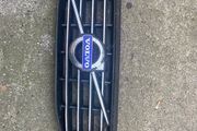 2015  volvo xc60 main grille