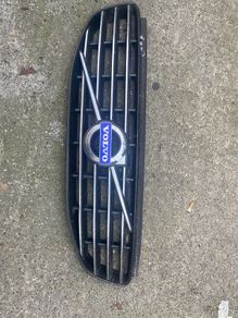 2015  volvo xc60 main grille