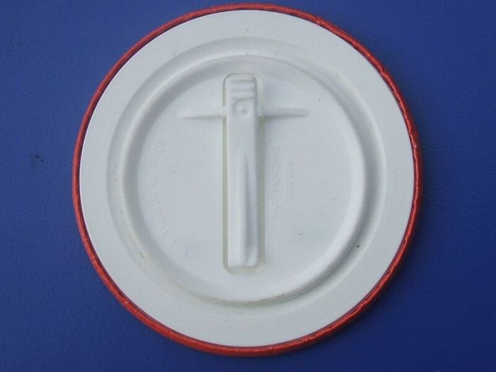 THOMAS THE TANK ENGINE (Redan Publishing Ltd.) - a very large promotional button badge (3" diameter) 1999/2000