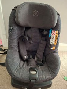 Maxi Cosi AxissFix Plus car seat