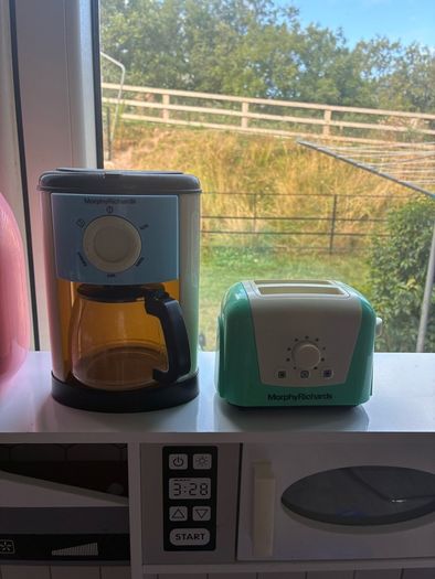 play kitchen and accessories