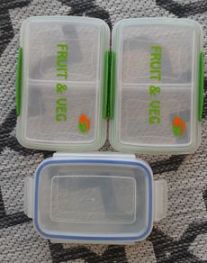 3 Lunch boxes