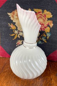 7" Belleek Vase 7th Mark - Hints of Pink