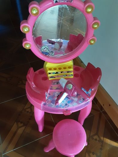Barbie Dressing Table and Accessories