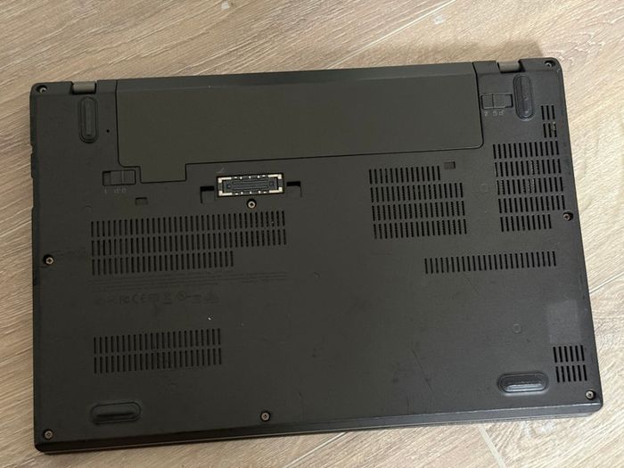 Lenovo ThinkPad X270 ,  i5-7300U, 8GB ram, 256GB SSD