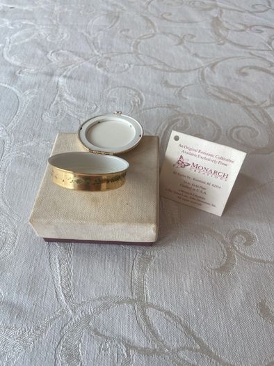 Pill box 24ct gold plated