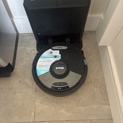 Shark robot vacuum