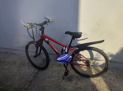 Apollo feud MTB. wheels 26", Frame 14" read description!