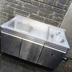 Stainless steel sink
