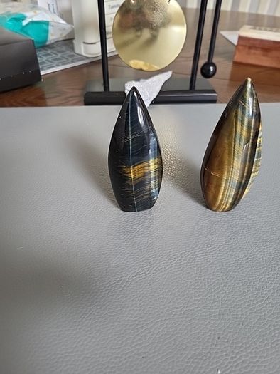 Labradorite specimens