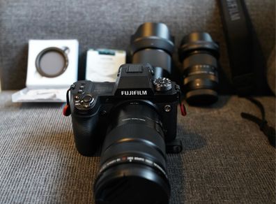 Fujifilm X-H2 Complete Kit  XF 18-120mm + Sigma 23mm F1.4 + Sigma 18-50mm F2.8