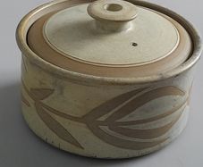 CASSEROLE POT - Tom Agnew -  Vintage - Stoneware