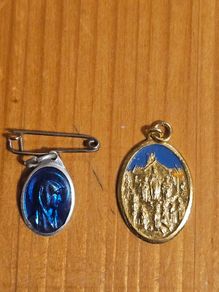 Vintage Lot Of 2 Enamel Catholic Religious Medal/ Pendant Of The Holy Mary.