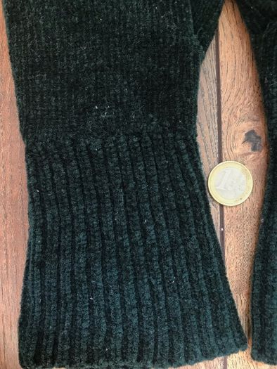 Green chenille adult gloves