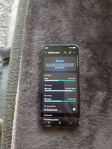 samsung s22 cracked.