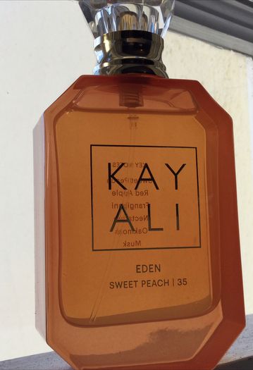 Kayali Eden Sweet Peach Eau De Parfum 50 Ml.