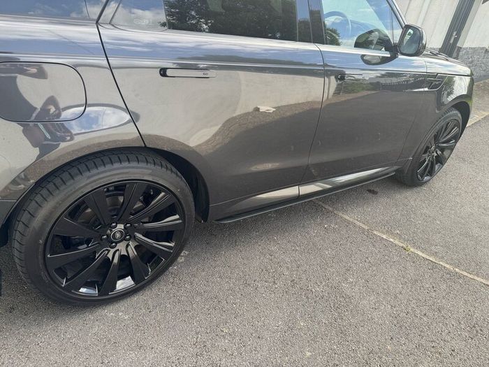 232 Land Rover Range Rover Sport D300