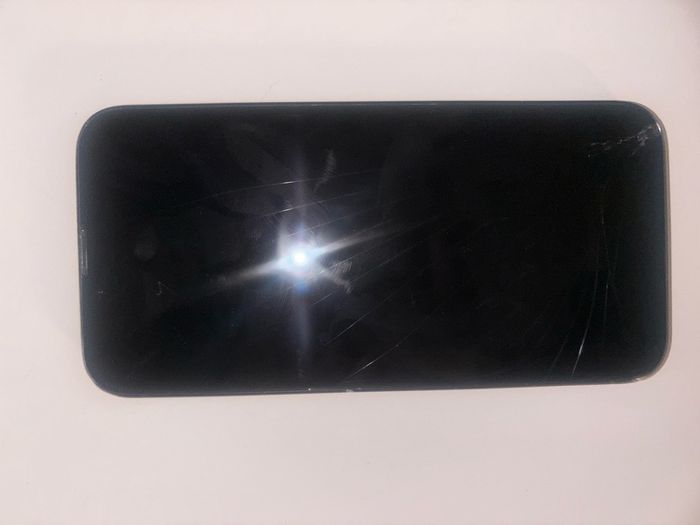 Apple iPhone 16e + Apple Watch SE 2025 GPS Bundle Fully Working Read Description