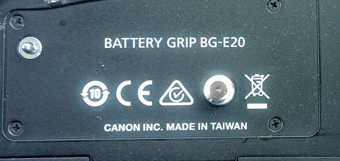 canon battery grip BG E20