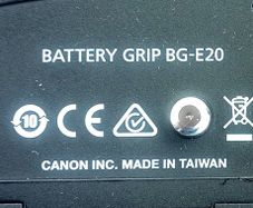 canon battery grip BG E20
