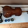 Violin 4/4. Shoulder rest included. All items like new. Image 3
