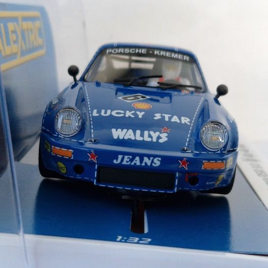 Scalextric C4398 Porsche 911 Carrera RSR Slot Car ( Gt touring )