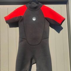 kids wetsuits