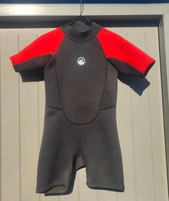 kids wetsuits