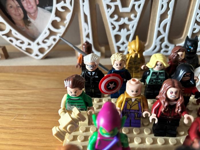 Marvel & DC Minifigures