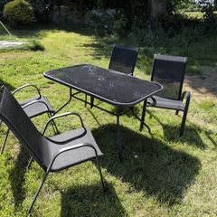 Garden table & chairs